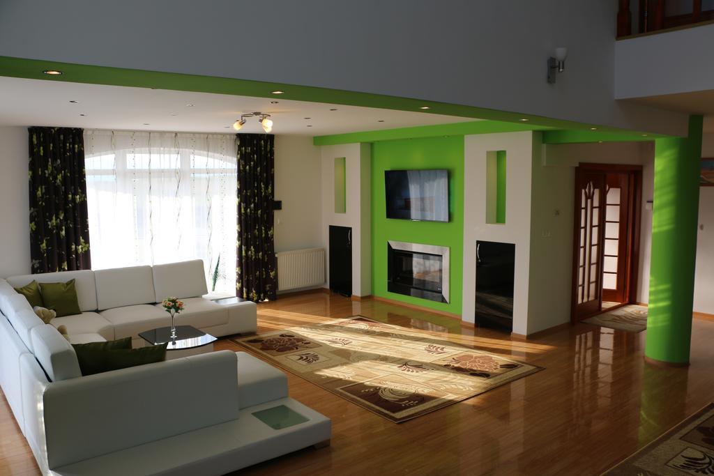 Sanderson Apartments Miercurea Ciuc Phòng bức ảnh